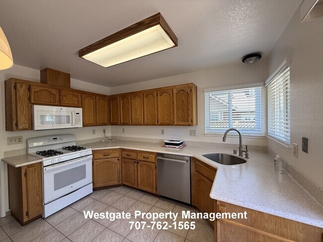 Building Photo - 1417 Dandelion Way