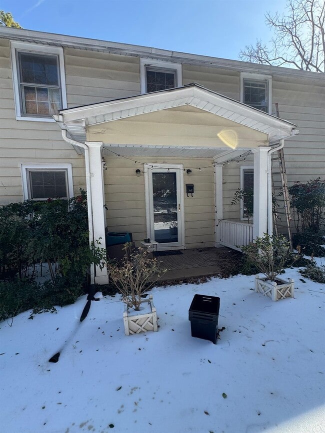 Building Photo - 1506 Hamilton Dr