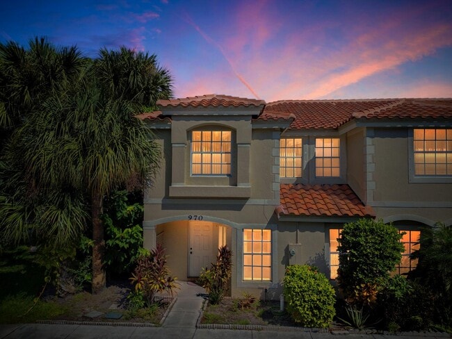 Building Photo - 970 Summit Lake Dr