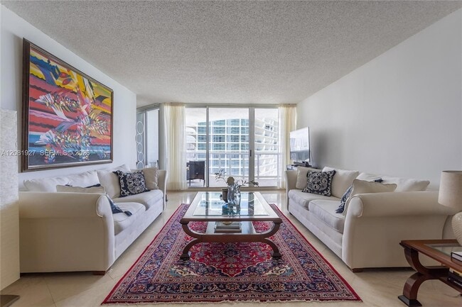 Building Photo - 16711 Collins Ave