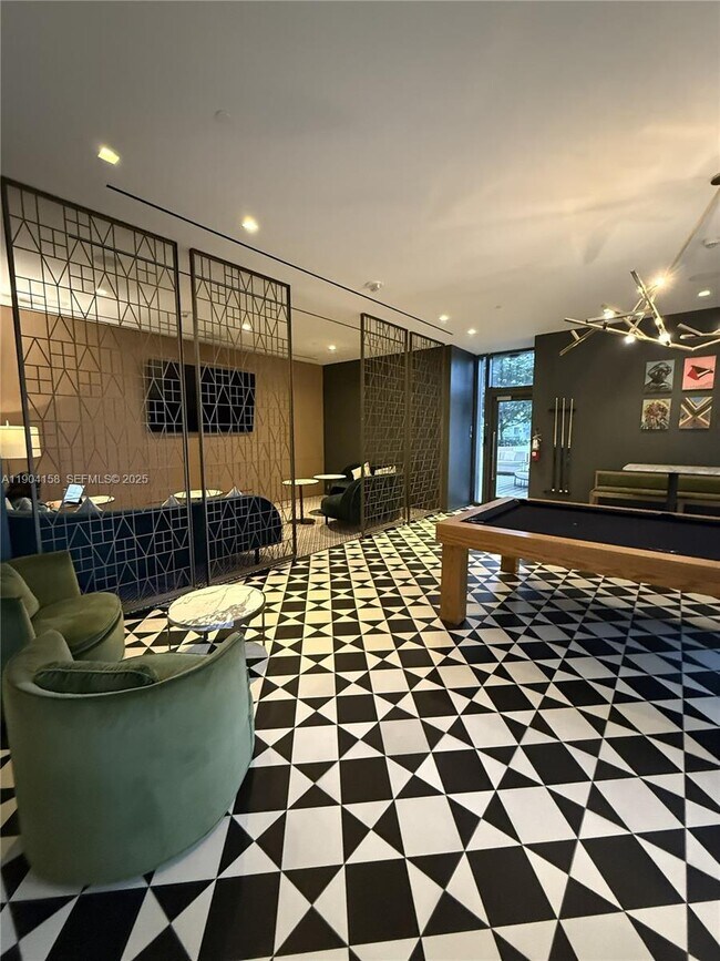 Building Photo - 801 S Miami Ave