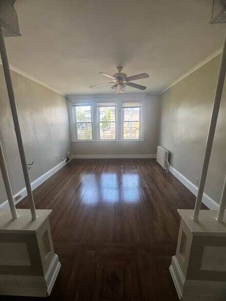 Building Photo - 208 Saint Marys Ave