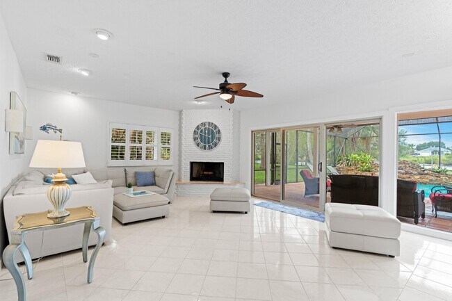 Building Photo - 2626 SE Erickson Dr