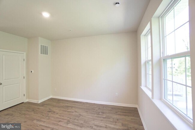 Building Photo - 148 Bell Ct