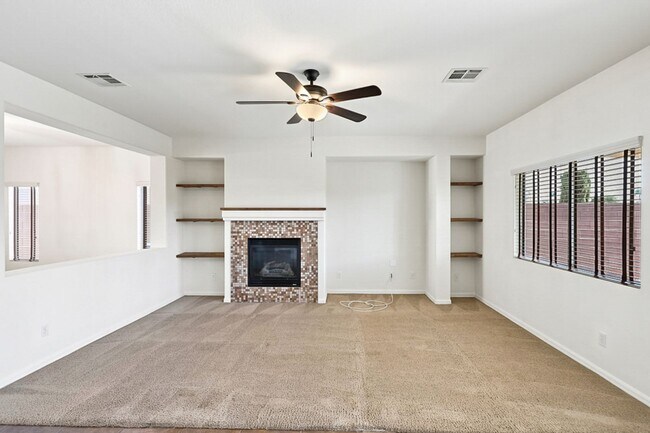 Building Photo - Lovely Northwest Gated Community Home