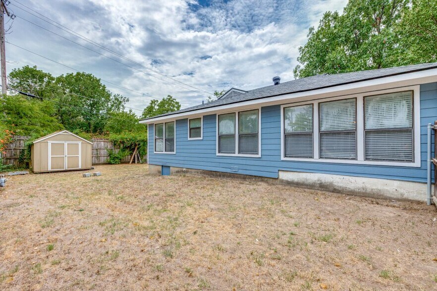 Building Photo - 312 Mockingbird Ln