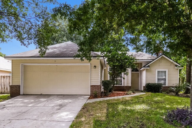 Building Photo - 2695 Coachman Lakes Dr