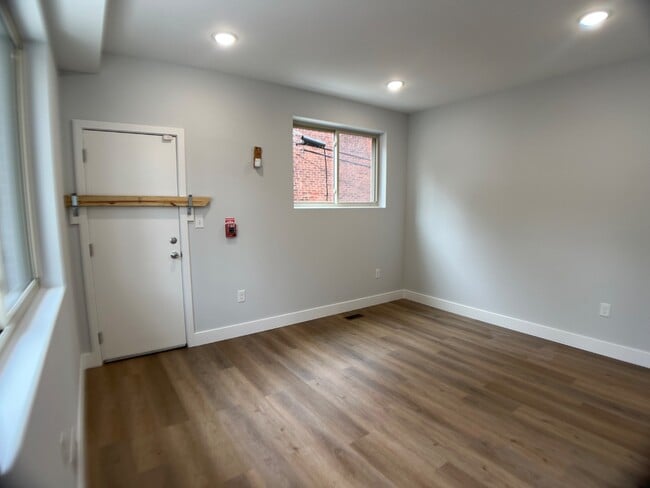 Building Photo - 3221 N 13th St