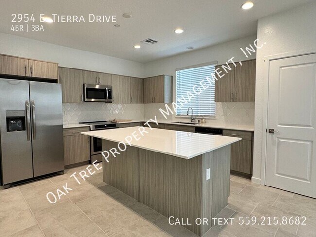 Building Photo - 2954 E Tierra Dr