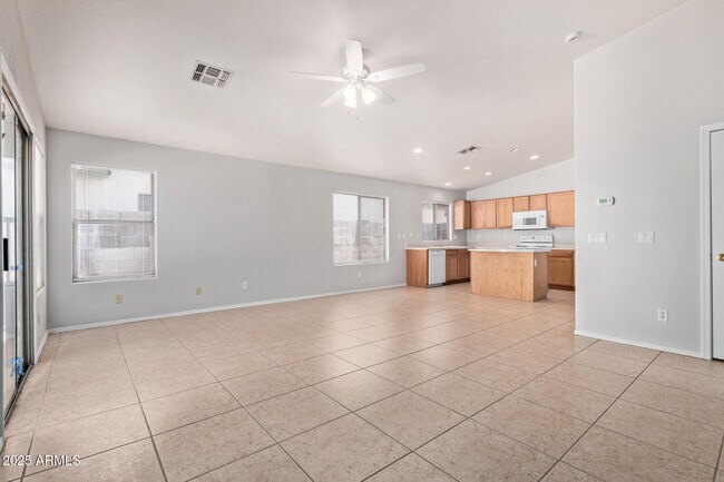 Building Photo - 10874 W Edgemont Ave