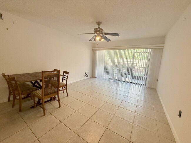 Building Photo - 2 bed 2 bath condo in Rosemary's District
