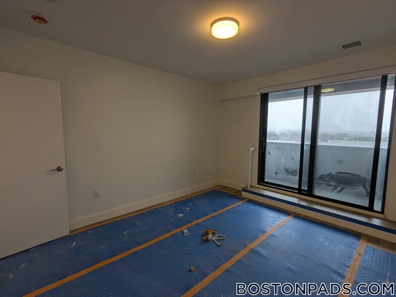 Building Photo - 1079 Commonwealth Ave