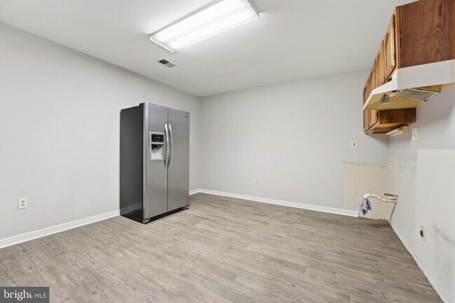 Building Photo - 4431 Ringwood Rd