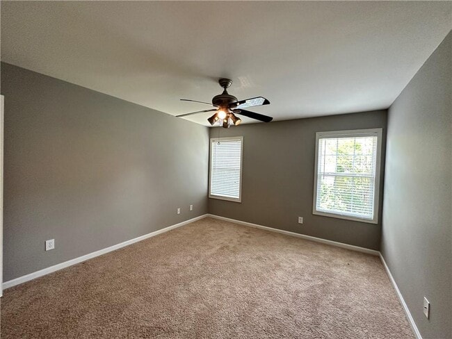 Building Photo - 2758 Suttonwood Way NE