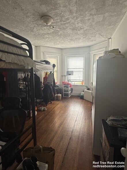 Building Photo - 238 Hemenway St