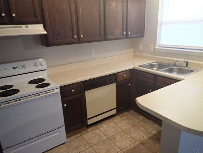 Building Photo - 2830 Hidden Springs Cir