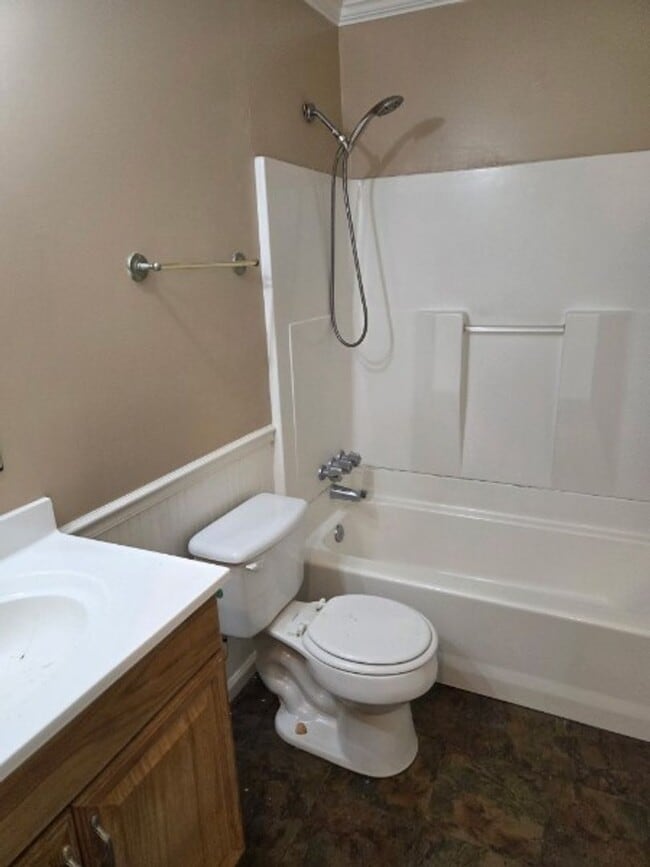 Building Photo - Rent with confidence, live with ease