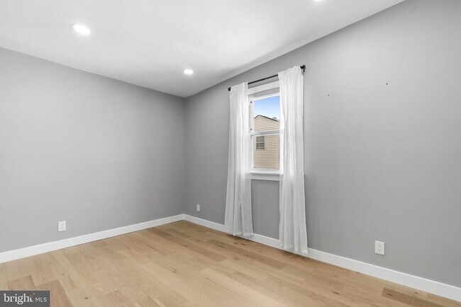 Building Photo - 311 Wharton St