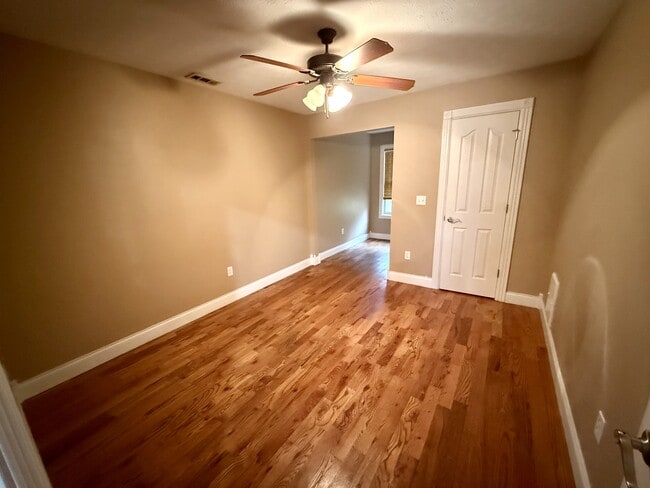 Building Photo - 51 Lee's Ford Dock Rd