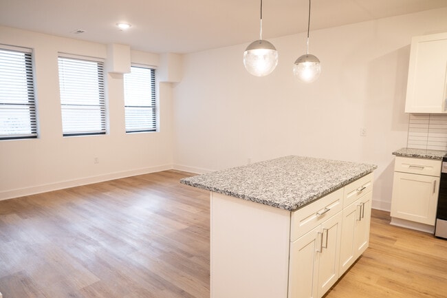 2102 | Open Floor Plan - ArriveKC Condos