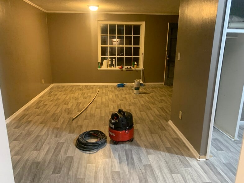 Building Photo - 320 S Beltline Blvd