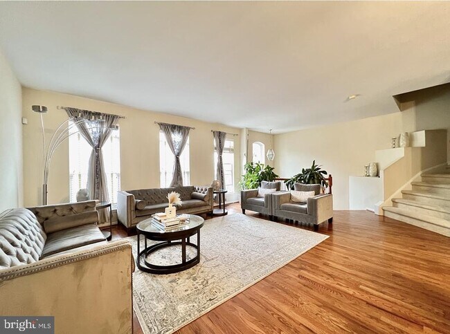 Building Photo - 7317 Hampton Manor Pl