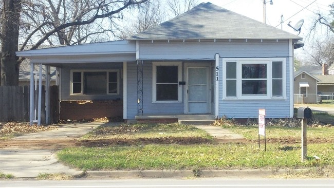 Primary Photo - 511 E Grant Ave