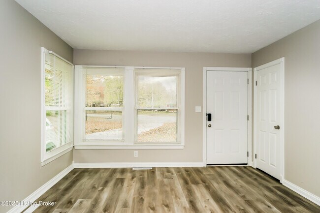 Building Photo - 8501 Shirley Ln