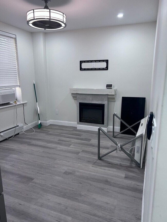 Building Photo - 6109 Monroe Pl