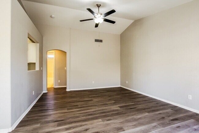 Building Photo - 13381 W Ocotillo Ln