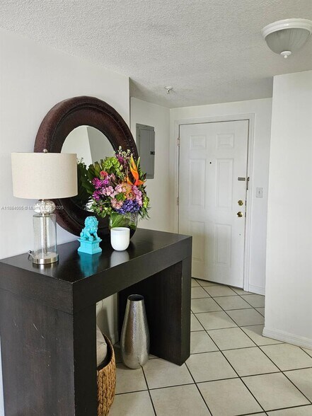 Building Photo - 3500 Coral Way
