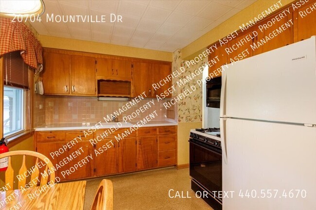 Building Photo - 20704 Mountville Dr