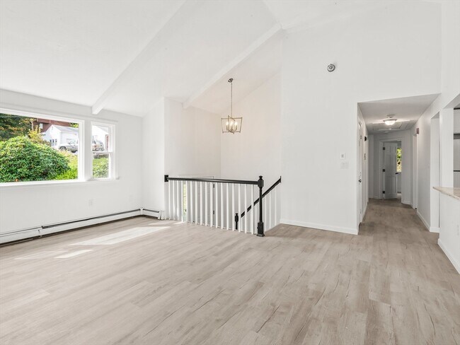 Building Photo - 26 Sidney St