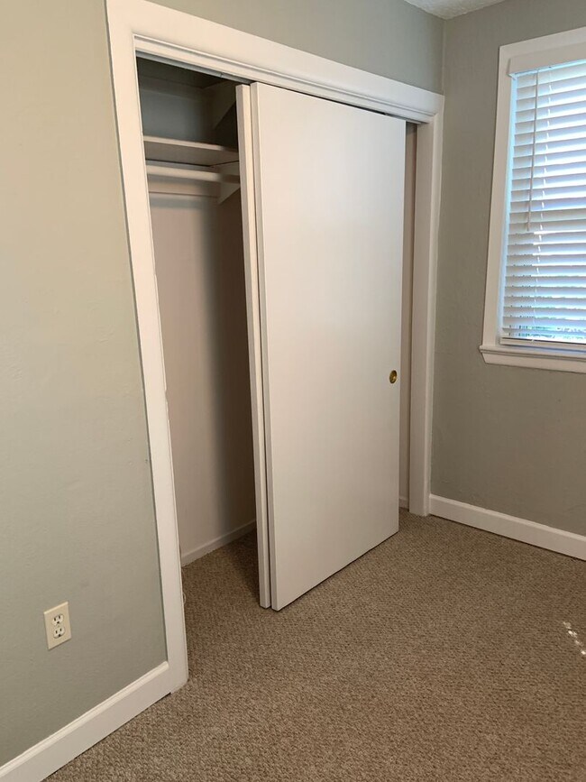 Building Photo - One level living! 3 bed 1 bath rancher in Glen Burnie.