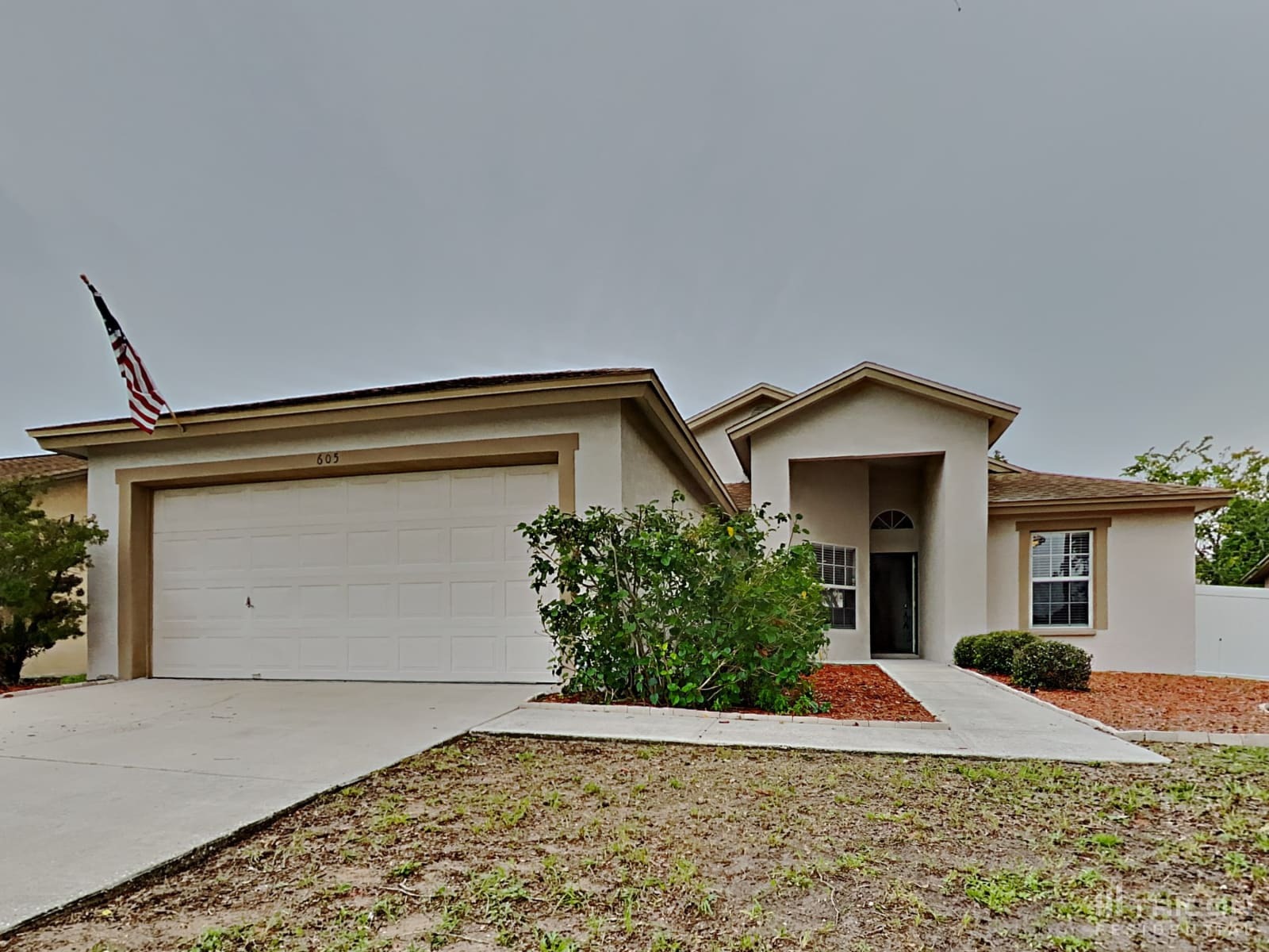 Building Photo - 605 Lakemont Dr