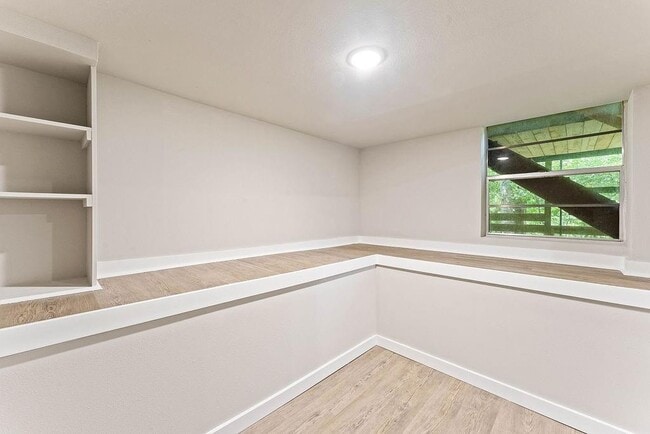 Building Photo - 16 Duvall Ln