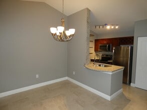 Building Photo - 2851 N Oakland Forest Dr