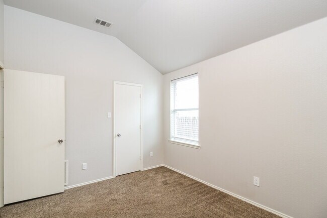 Building Photo - 1118 Partridge Dr