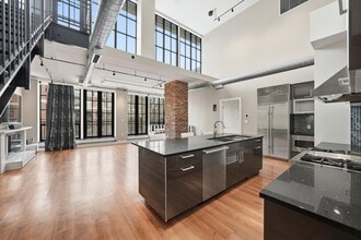 Building Photo - 1615 N Queen St