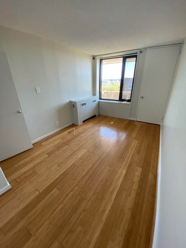 Bedroom - 240 M St SW