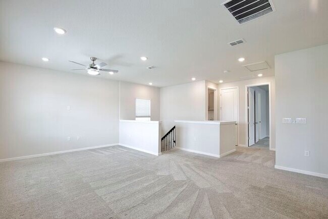 Building Photo - Modern 5/3 Water-View Home in Weslyn Park ...