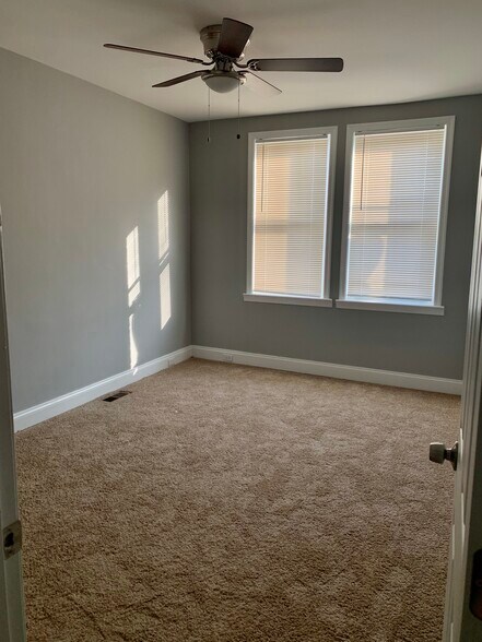 Building Photo - 3063 Mayfield Ave