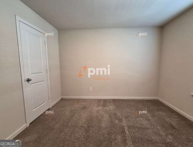 Building Photo - 533 Moline Wy