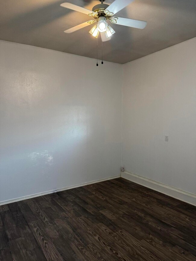 Building Photo - 4824 35th St