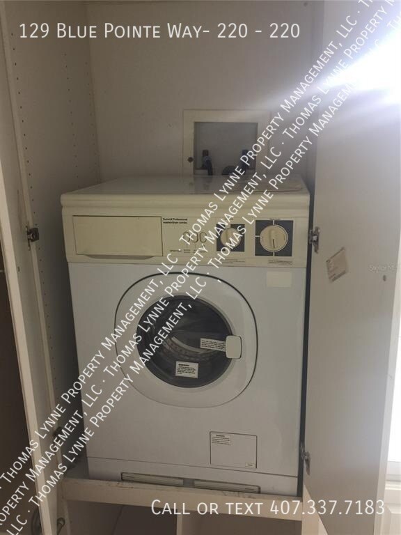 Building Photo - 129 Blue Pointe Way