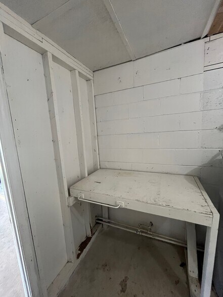 Building Photo - 1171 Sparkle Ave