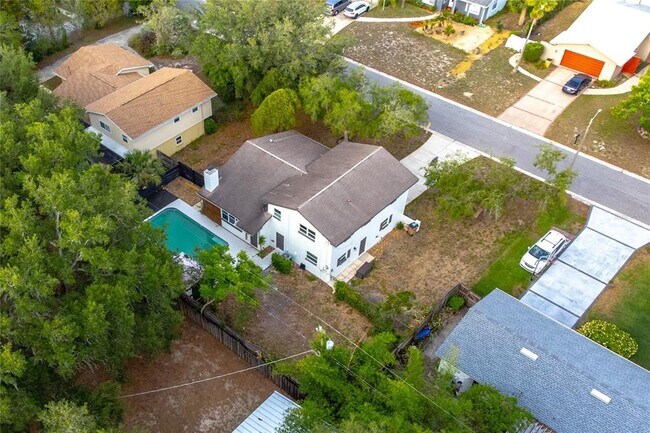 Building Photo - 518 Crestover Dr