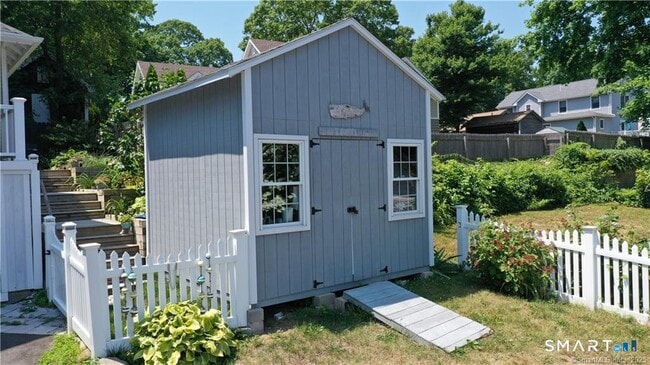 Building Photo - 44 Warren St