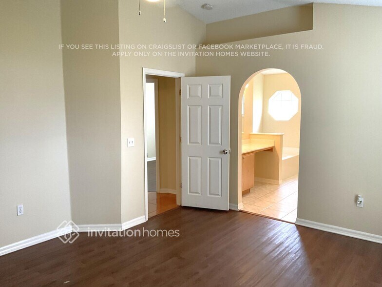 Building Photo - 3121 Turret Dr