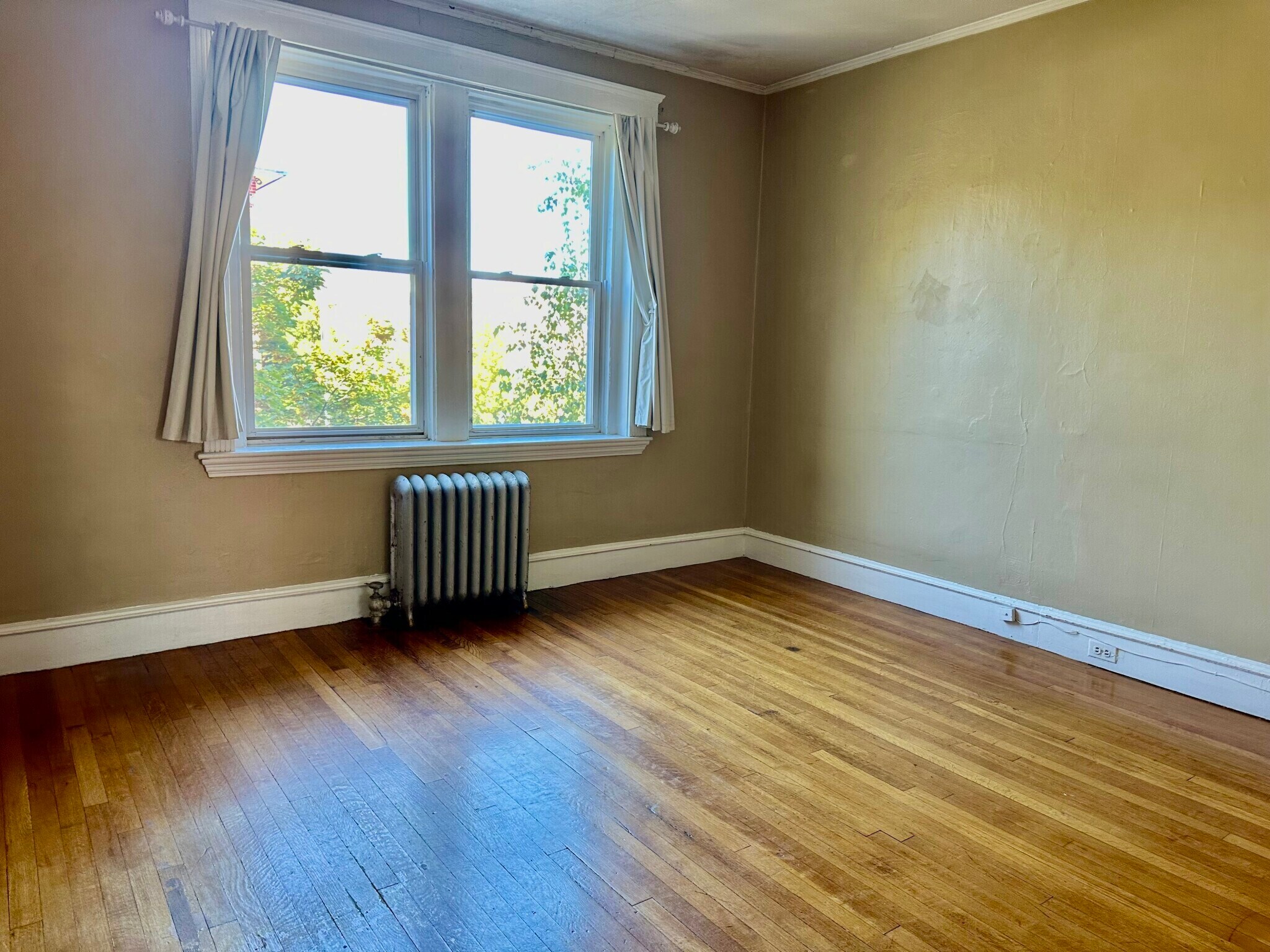 Building Photo - 330 St Paul St